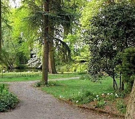 Manoir De La Peylouse Bed & Breakfast