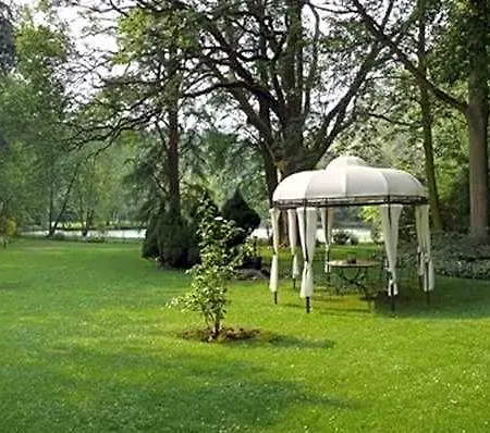 Bed & Breakfast Manoir De La Peylouse Saint-Venant