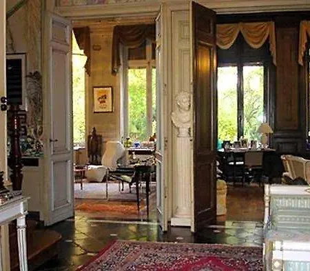 Manoir De La Peylouse Bed & Breakfast 4*