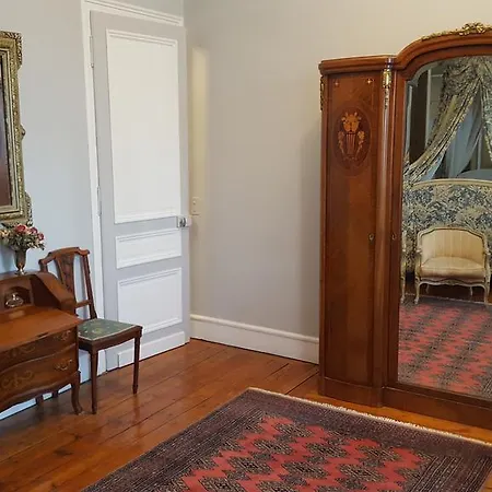 ベッド・アンド・ブレックファスト Manoir De La Peylouse